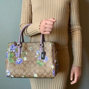 Coach bag with floral print